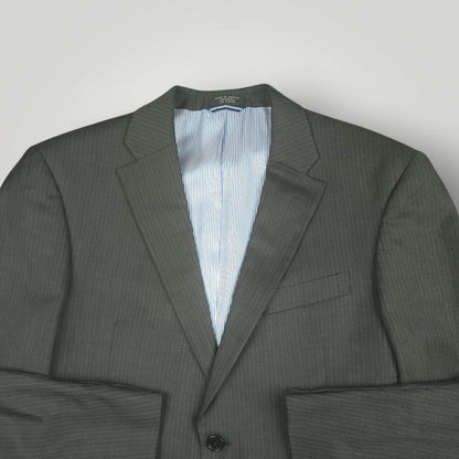 Modern Fit Wool Pinstripe Suit 38R/32S