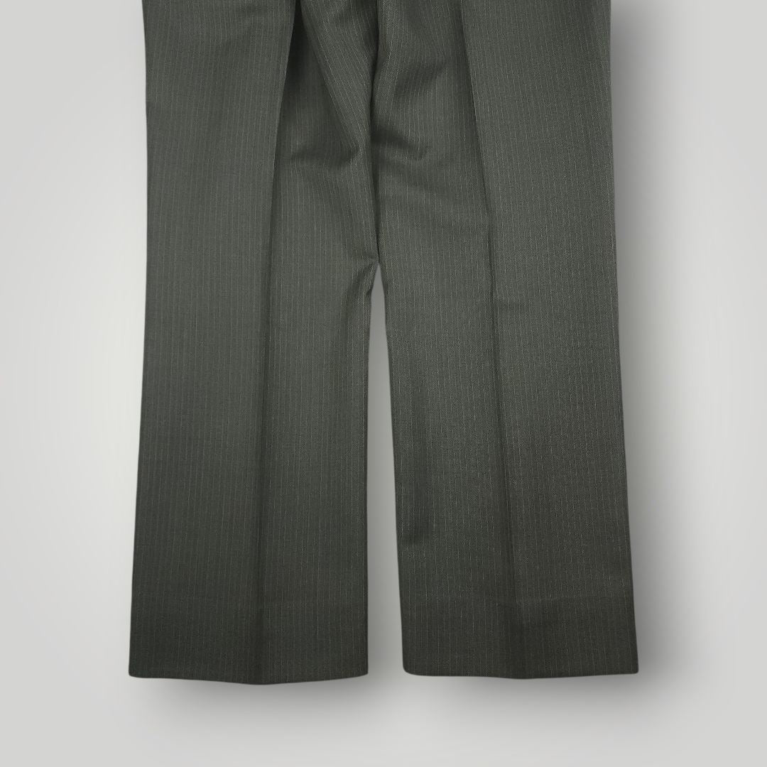 Modern Fit Wool Pinstripe Suit 38R/32S
