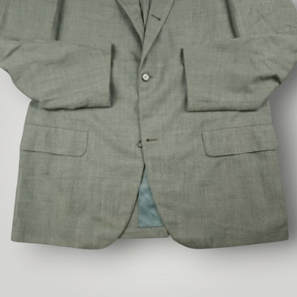 Close up of flap pockets and front details on Brooks Brothers 346 blazer