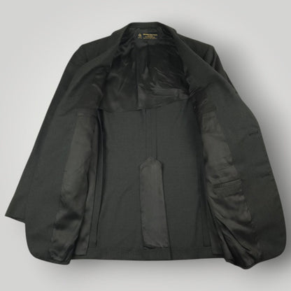 Interior view of Brooks Brothers Makers sport coat with dark lining and tailored construction