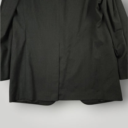 Bottom rear hem and hook vent detail on vintage Brooks Brothers Makers blazer