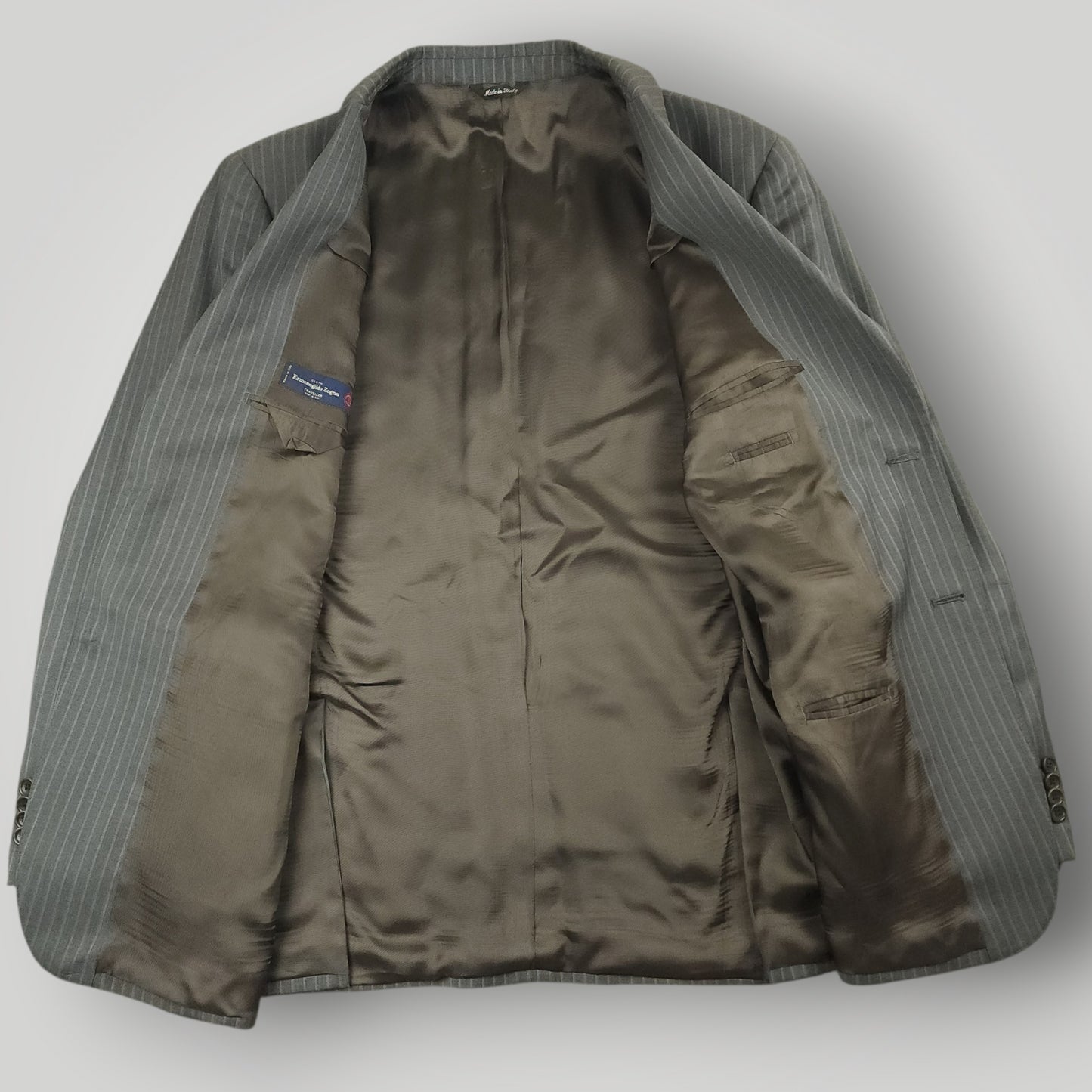 Interior lining and construction of Ermenegildo Zegna Traveller suit jacket