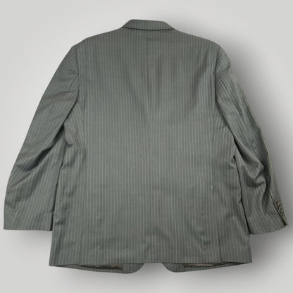 Back detail of Ermenegildo Zegna Traveller suit showing jacket silhouette