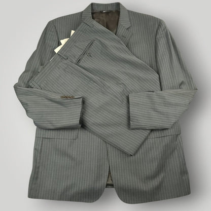 Front view of Ermenegildo Zegna Traveller gray pinstripe two-piece suit