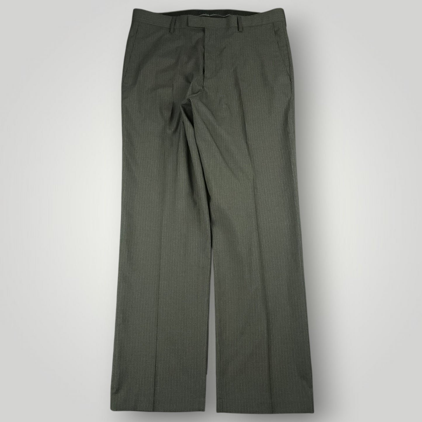 Modern Fit Performance Travel Pinstripe Suit 44L/36R