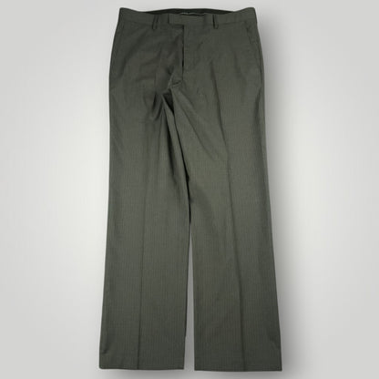 Modern Fit Performance Travel Pinstripe Suit 44L/36R