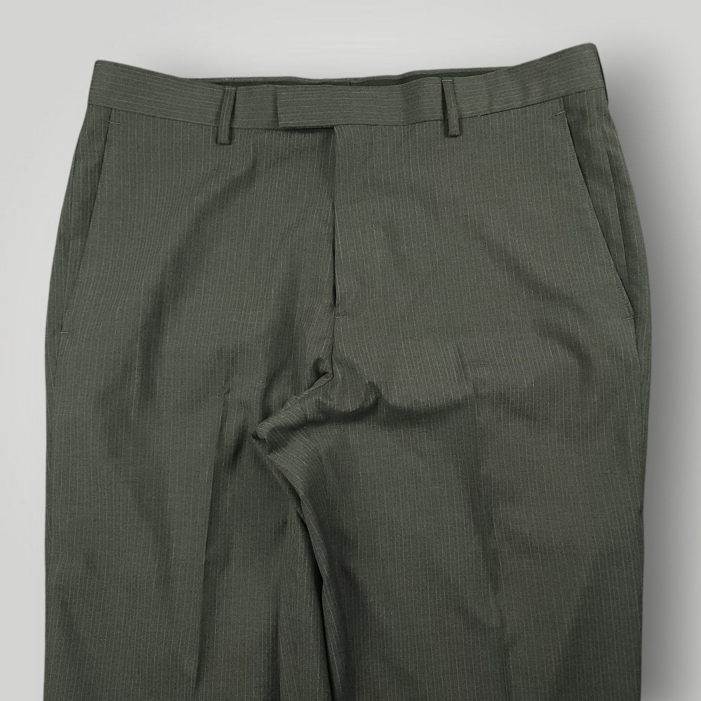 Modern Fit Performance Travel Pinstripe Suit 44L/36R