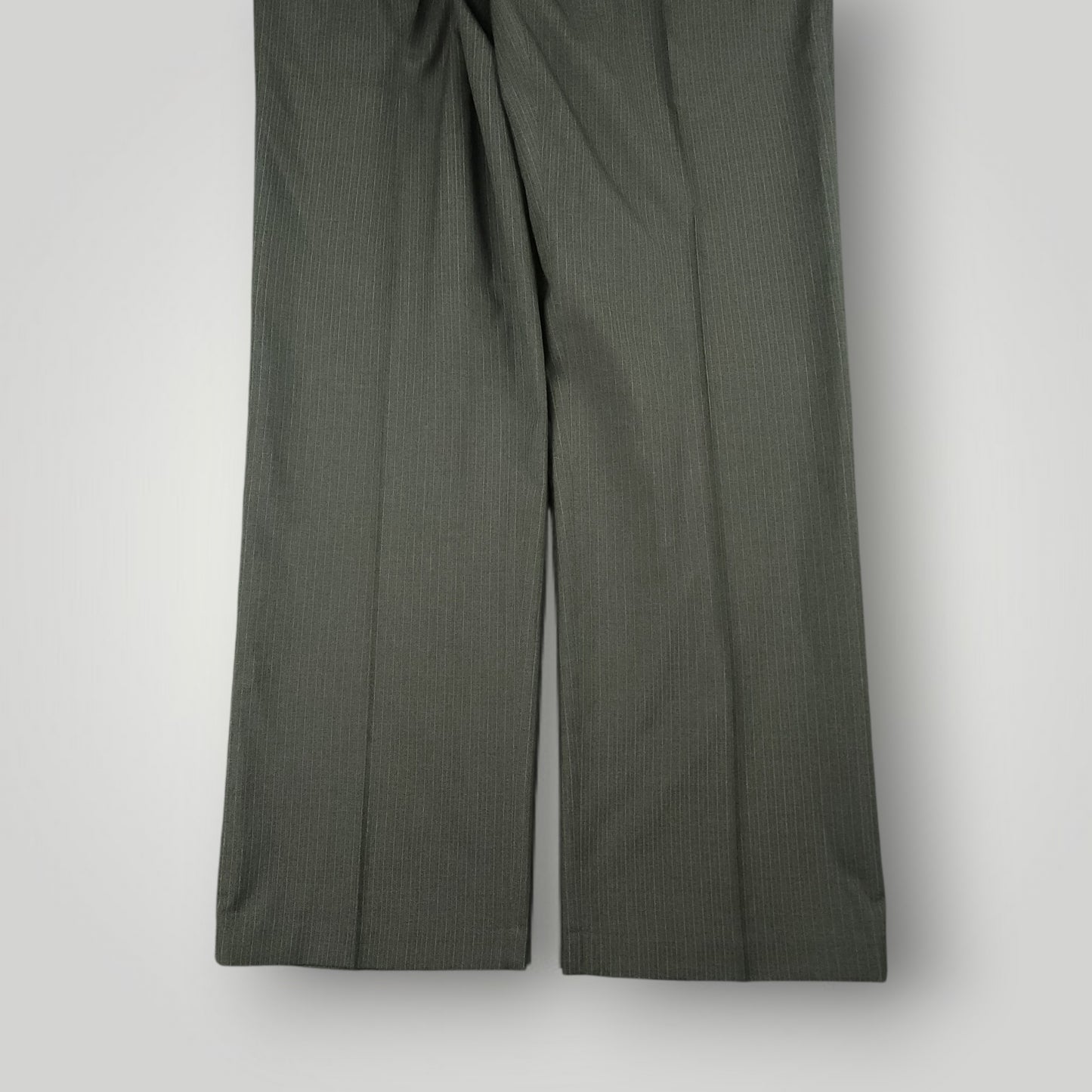 Modern Fit Performance Travel Pinstripe Suit 44L/36R