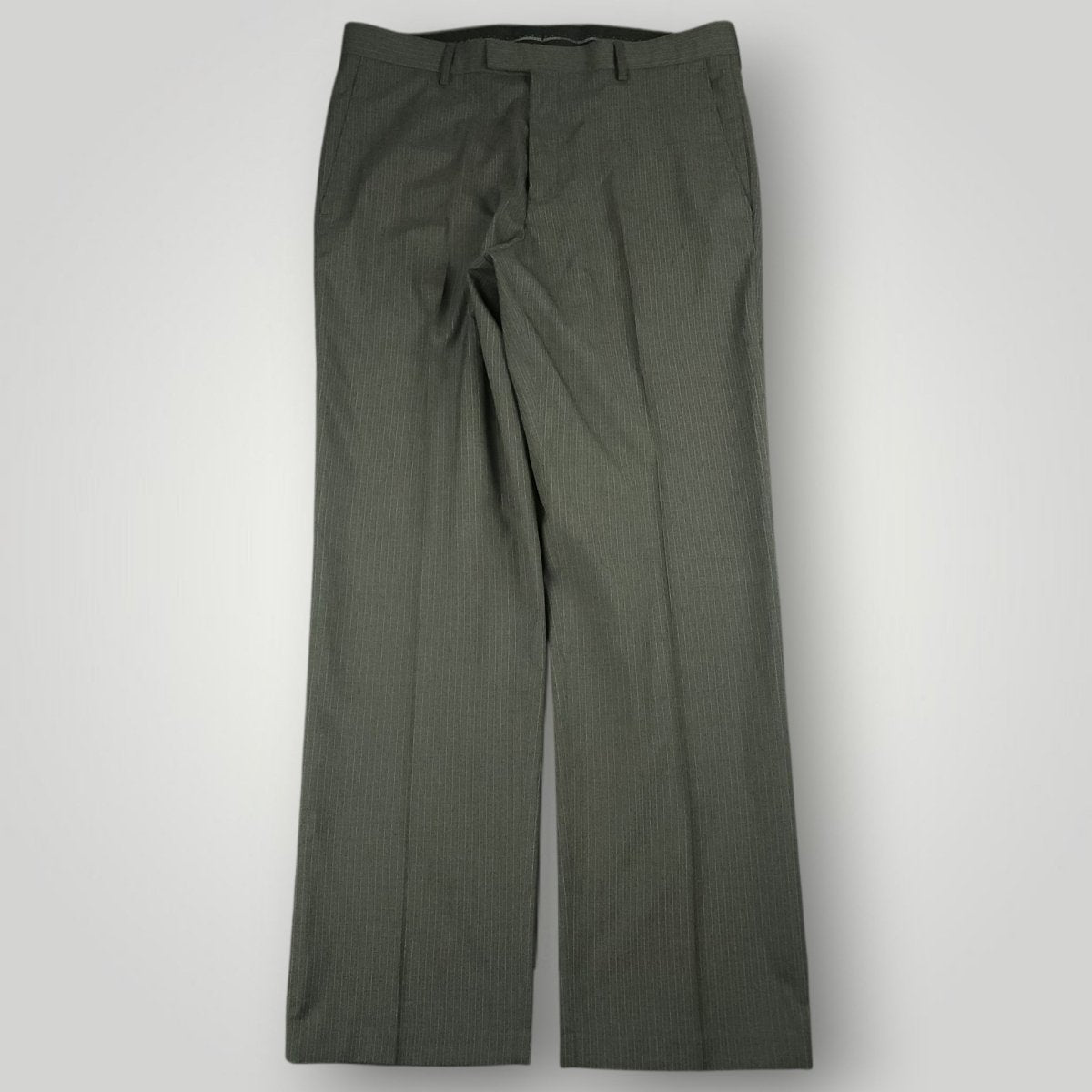 Modern Fit Performance Travel Pinstripe Suit 44L/36R