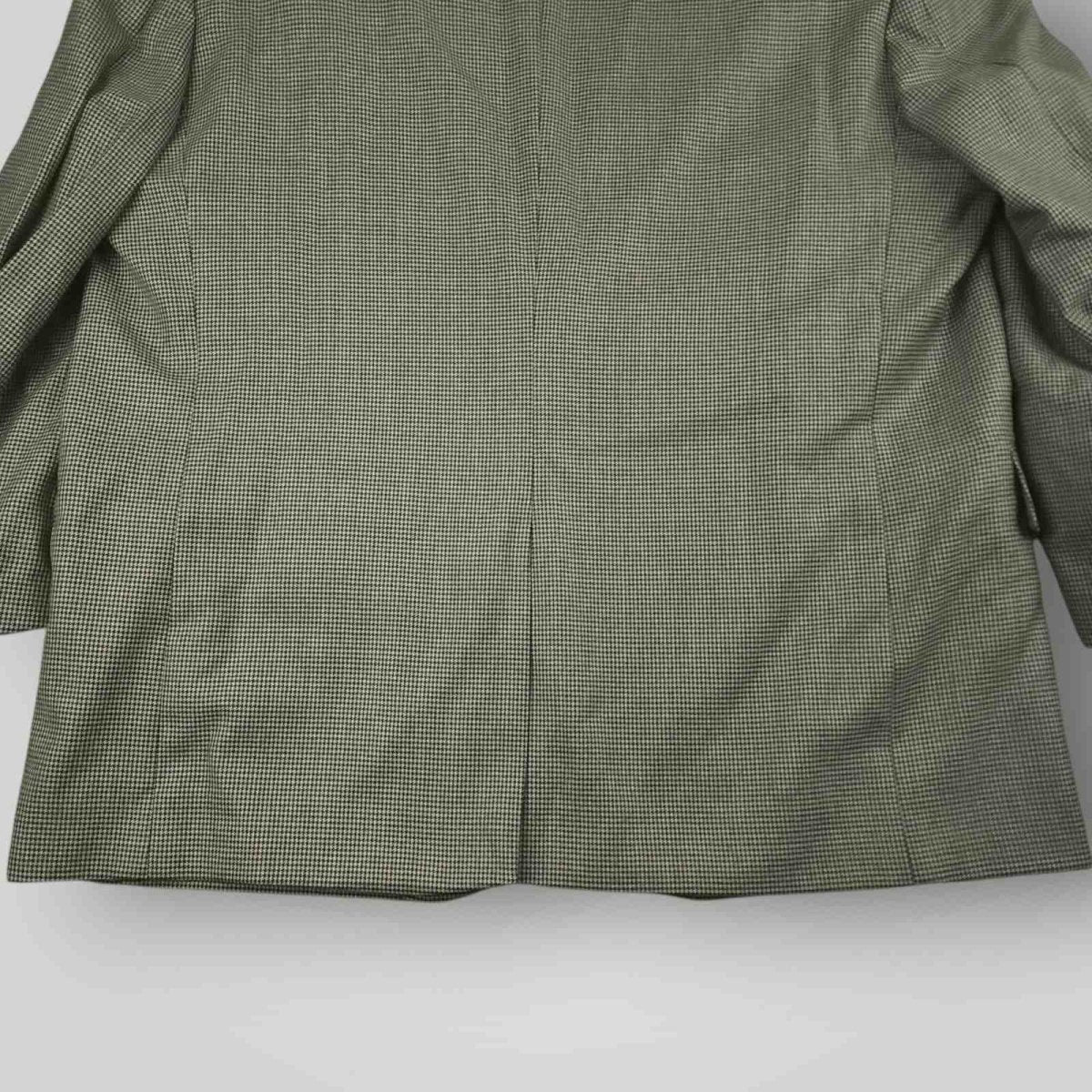 Jos A Bank Houndstooth Wide Lapel Wool Portly Fit Sport Coat  46S