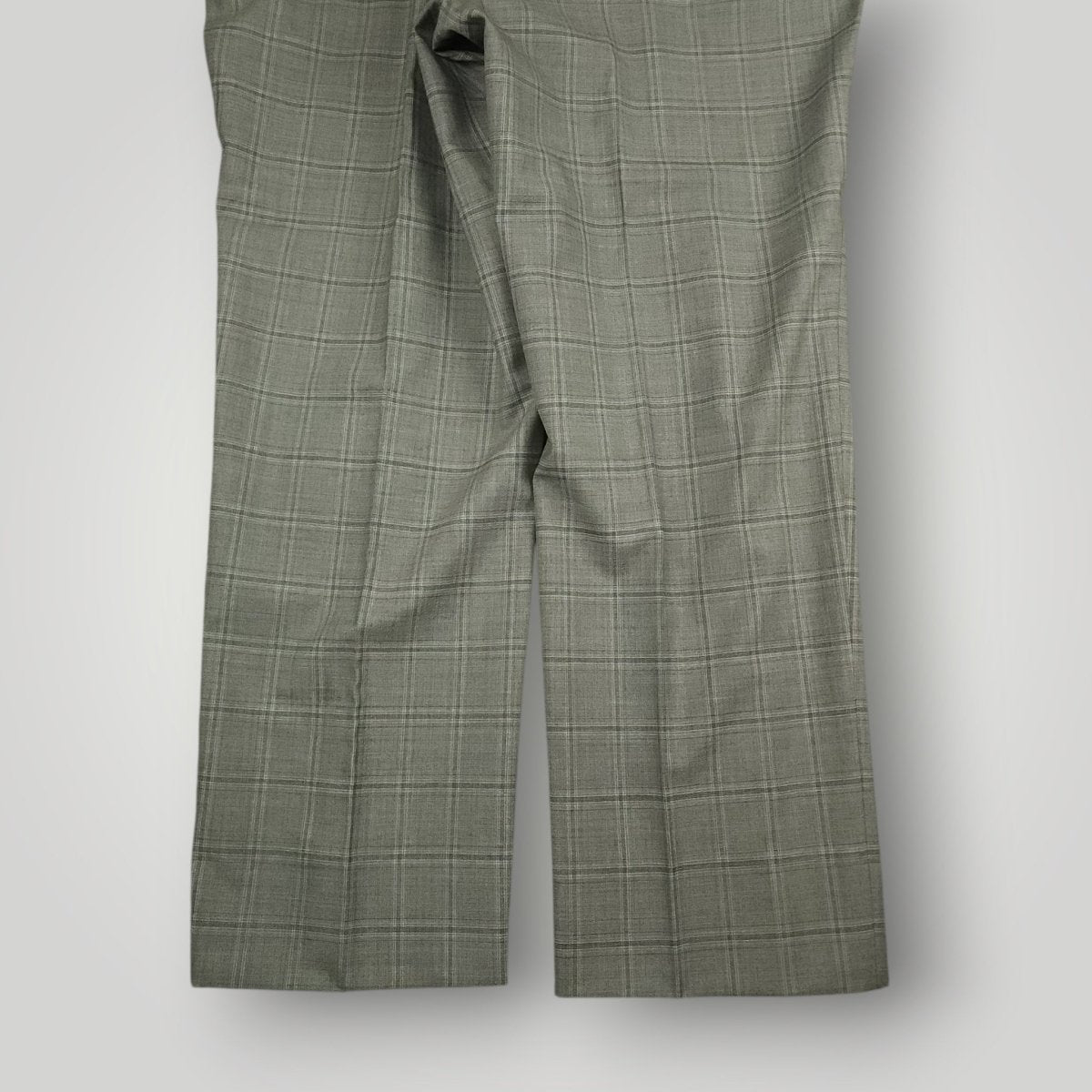 Modern Fit Wool Windowpane Plaid Suit 44R/37S