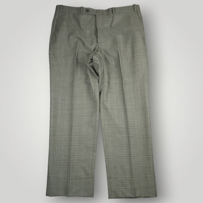 Modern Fit Wool Windowpane Plaid Suit 44R/37S