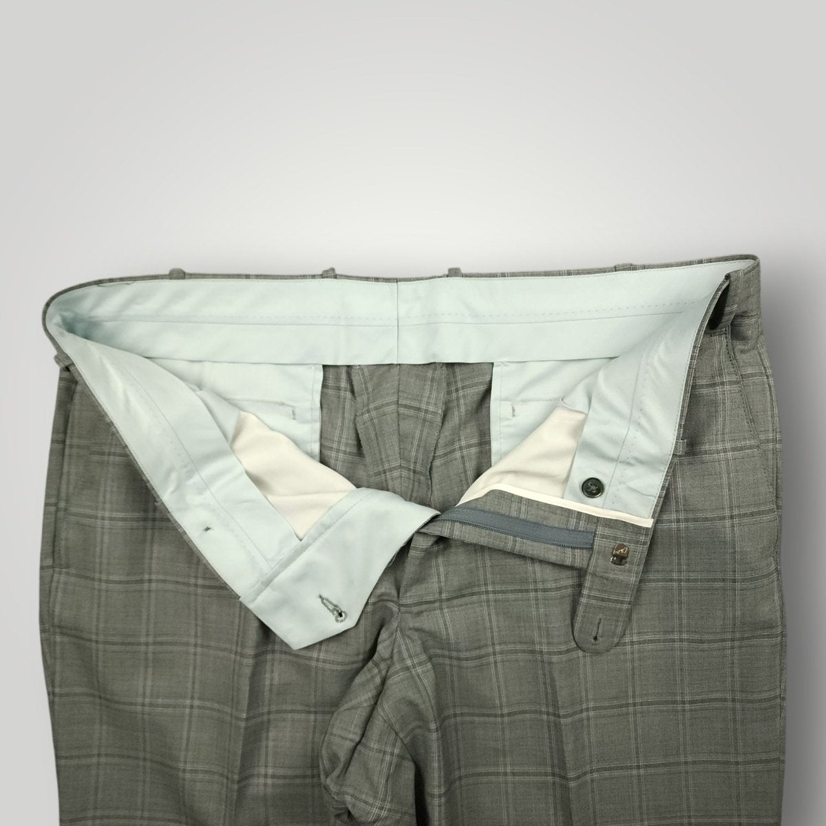 Modern Fit Wool Windowpane Plaid Suit 44R/37S