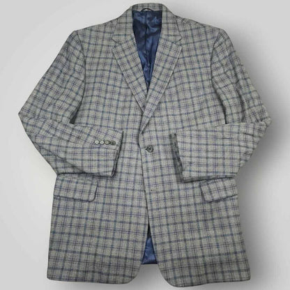 Tom James Innocenti Italian wool plaid sack jacket sport coat front view in men's size 40L.