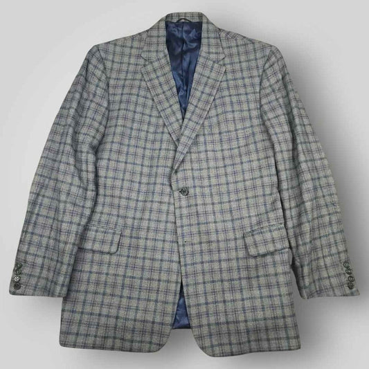 Front view of Tom James Innocenti plaid wool sport coat featuring notched lapels and tailored silhouette.