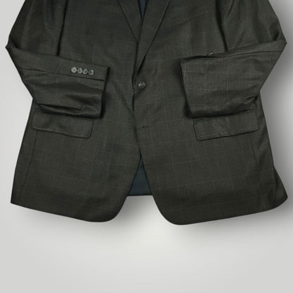 Front pocket and lower jacket detail of Turnbury wool silk glen plaid sport coat.
