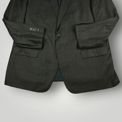 Front pocket and lower jacket detail of Turnbury wool silk glen plaid sport coat.