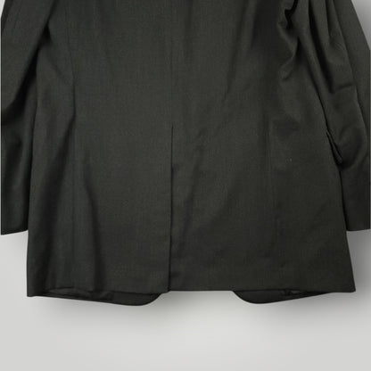 Bottom rear hem and hook vent detail on vintage Brooks Brothers Makers blazer